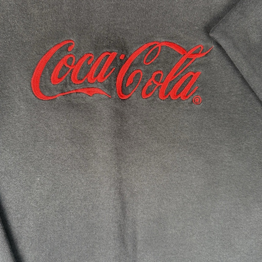 Vintage (1999) Coca Cola Black Crewneck Size Medium - Picture 2 of 8